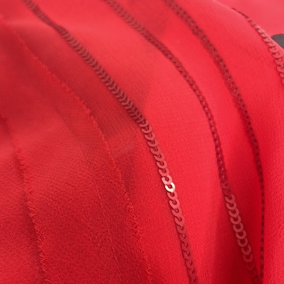 Vince Camuto Dress 6 Knee Length Red Sequins Short Sleeves Lined Point Neck - Picture 5 of 16